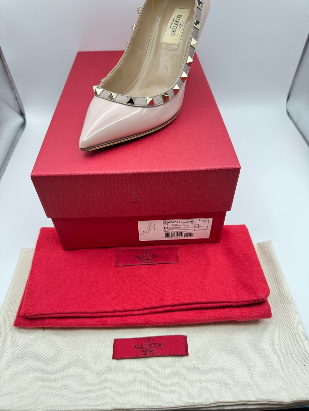 Valentino Garavani Rockstud Pumps Nude Pink Patent Leather Heels EU 36.5 - Picture 9 of 10